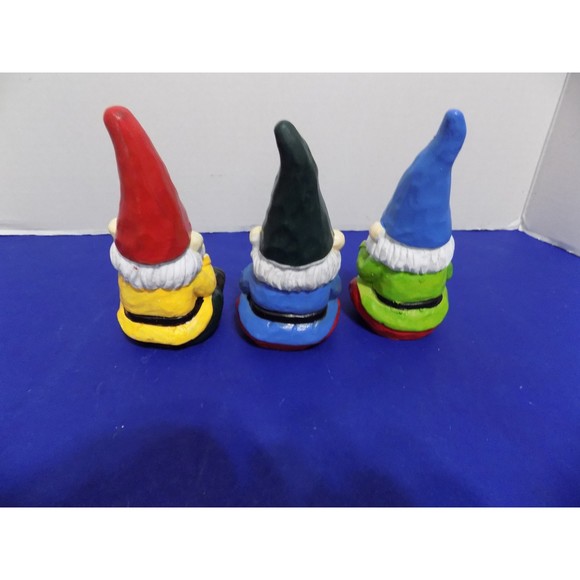 NEW Plaster Gnomes Elves Dwarfs Figurine Statue - Picture 2 of 3